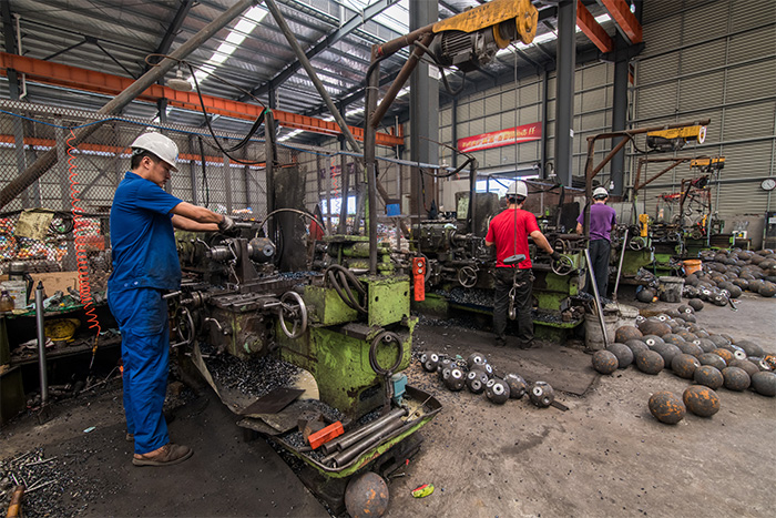 桦甸网架配件车间